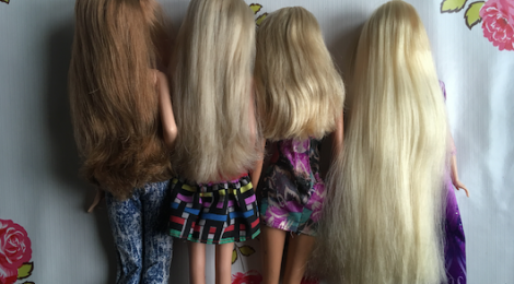 Tuto: Démêler et réparer les cheveux des poupées (Vidéo)