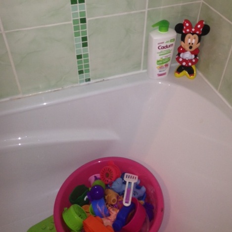 salle de bain jouets minnie